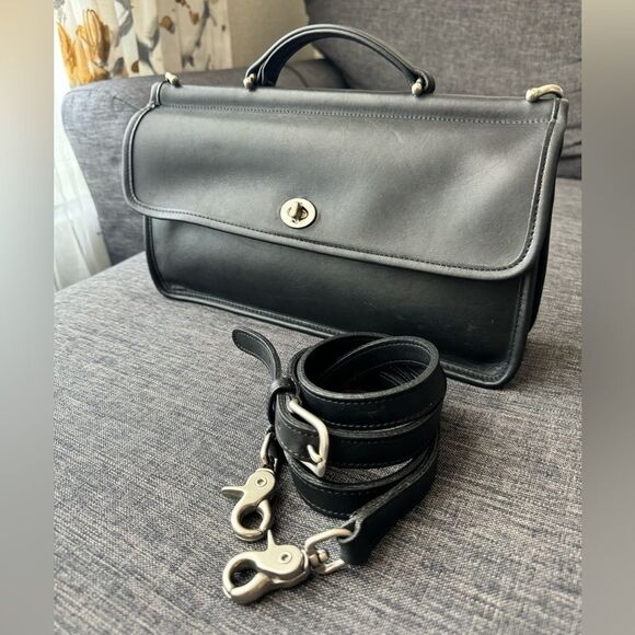 Coach Handbags - COACH VINTAGE BLACK WILLIS CITY BAG TOP HANDLE SATCHEL BAG 9153